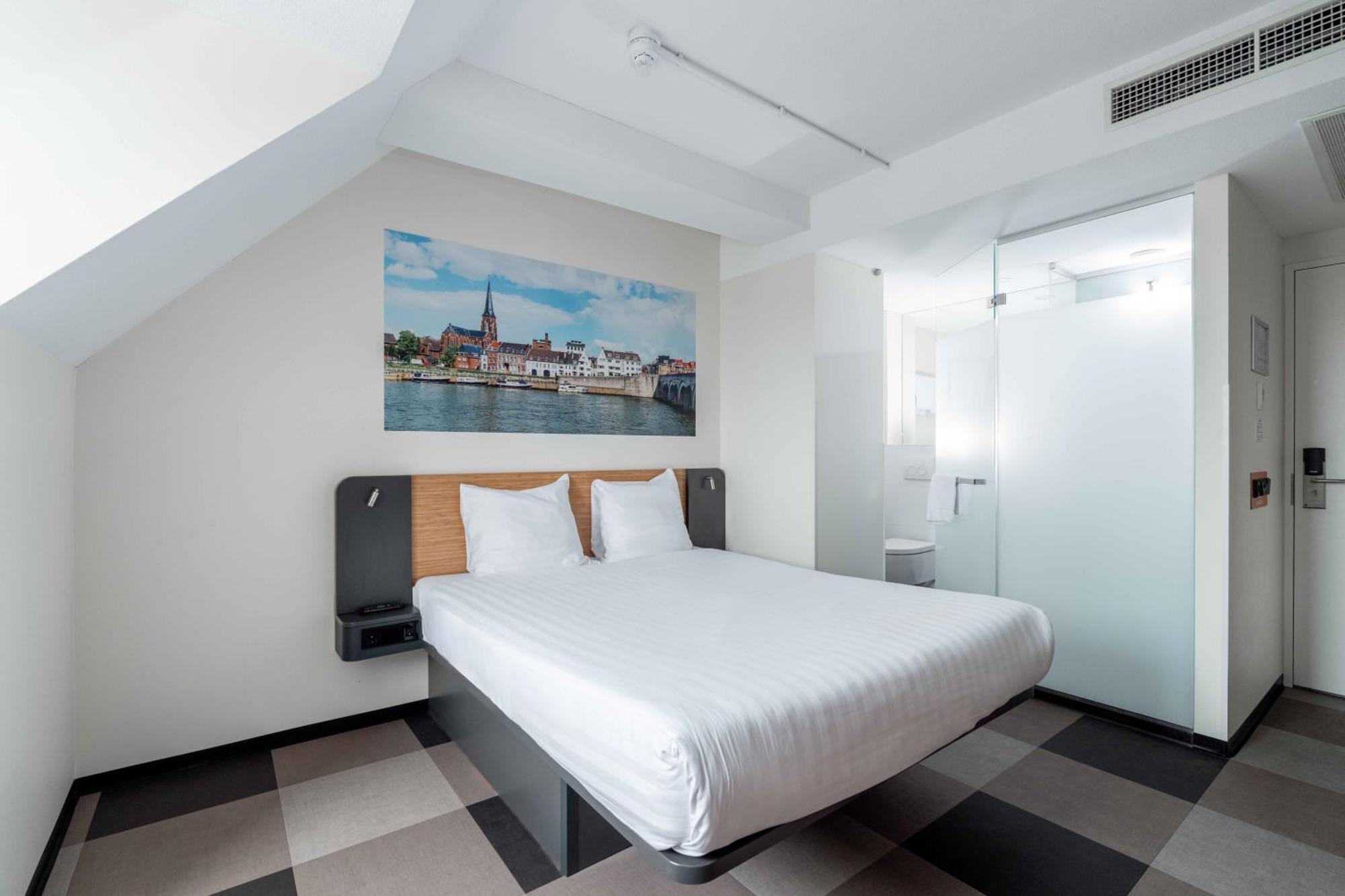 Easyhotel Maastricht City Centre Экстерьер фото
