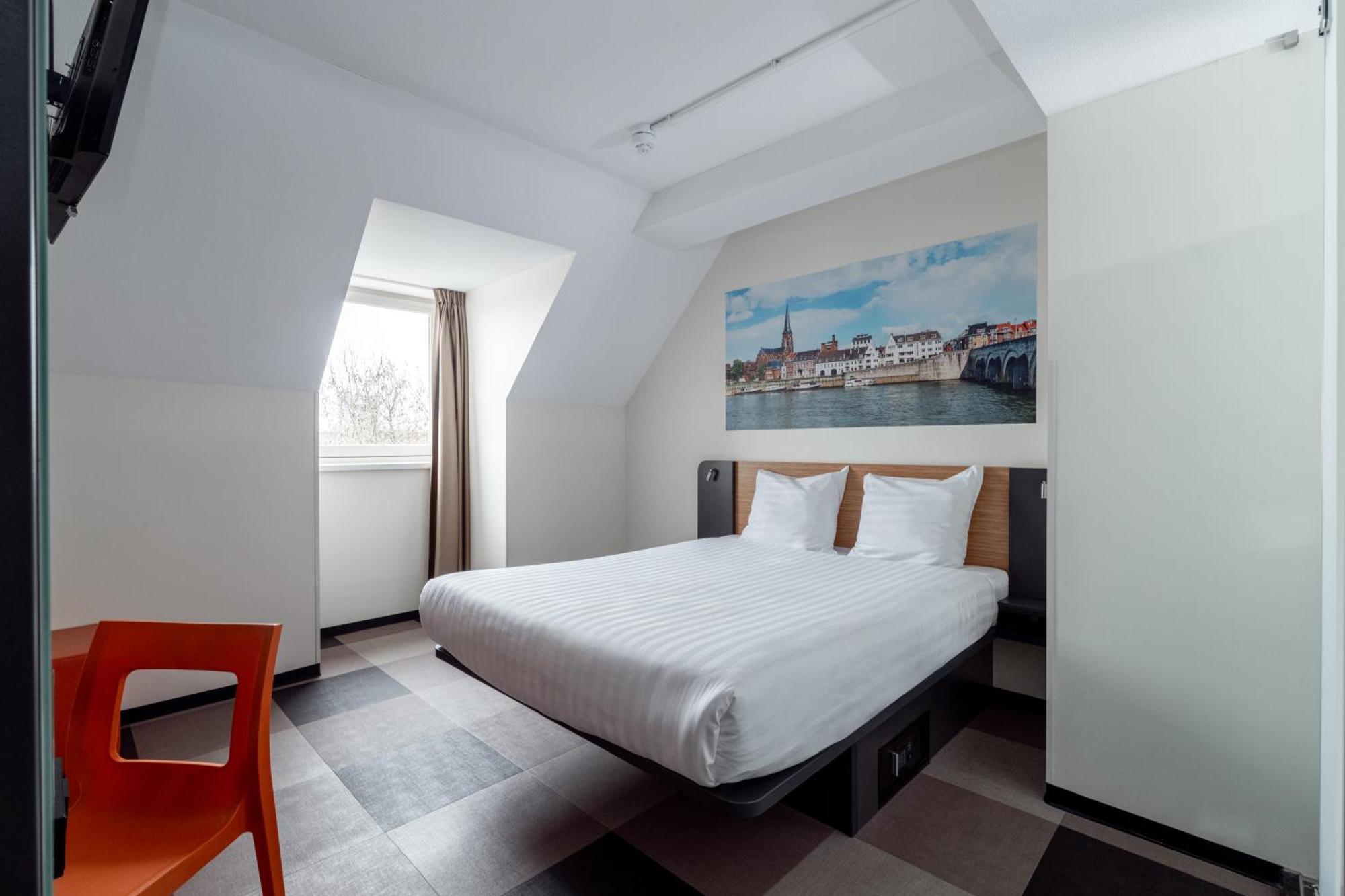 Easyhotel Maastricht City Centre Экстерьер фото