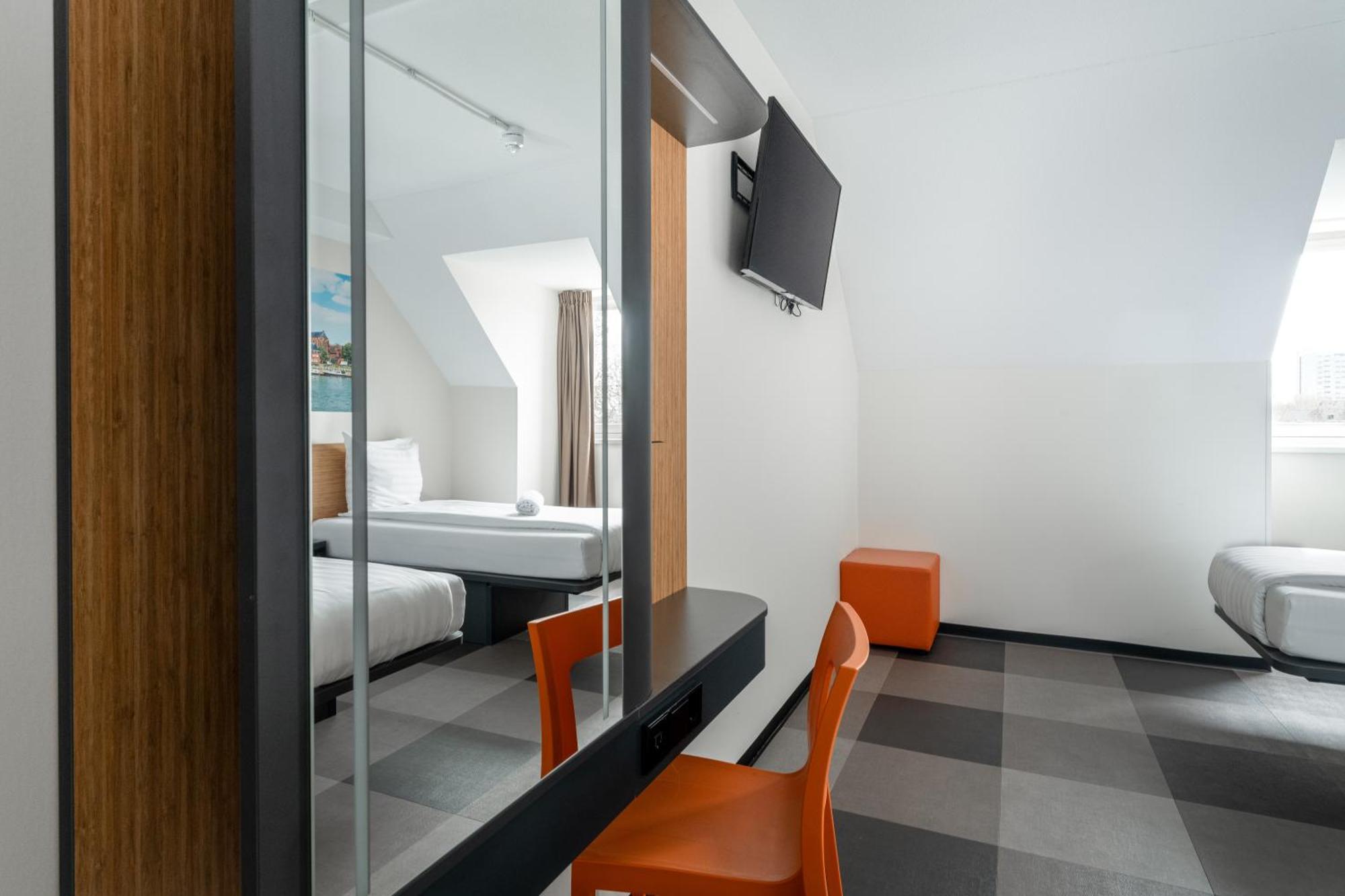 Easyhotel Maastricht City Centre Экстерьер фото