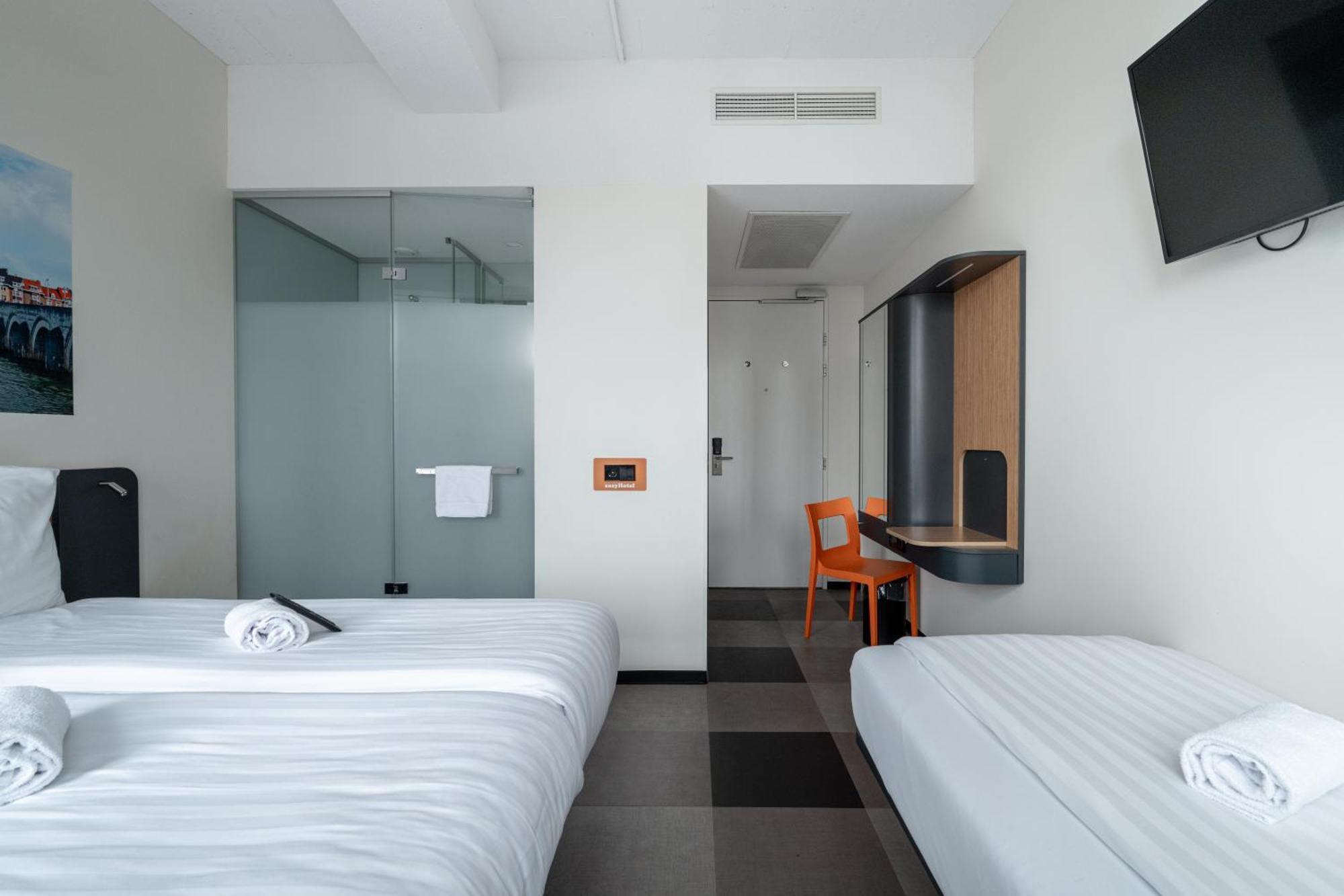 Easyhotel Maastricht City Centre Экстерьер фото