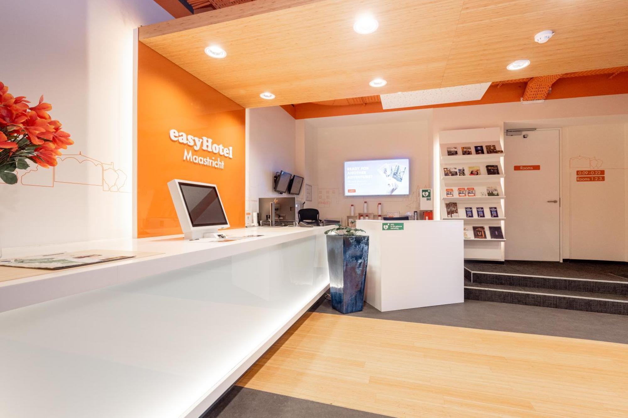 Easyhotel Maastricht City Centre Экстерьер фото