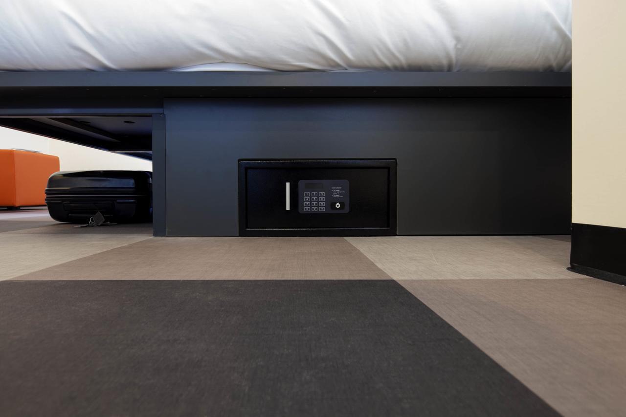 Easyhotel Maastricht City Centre Экстерьер фото