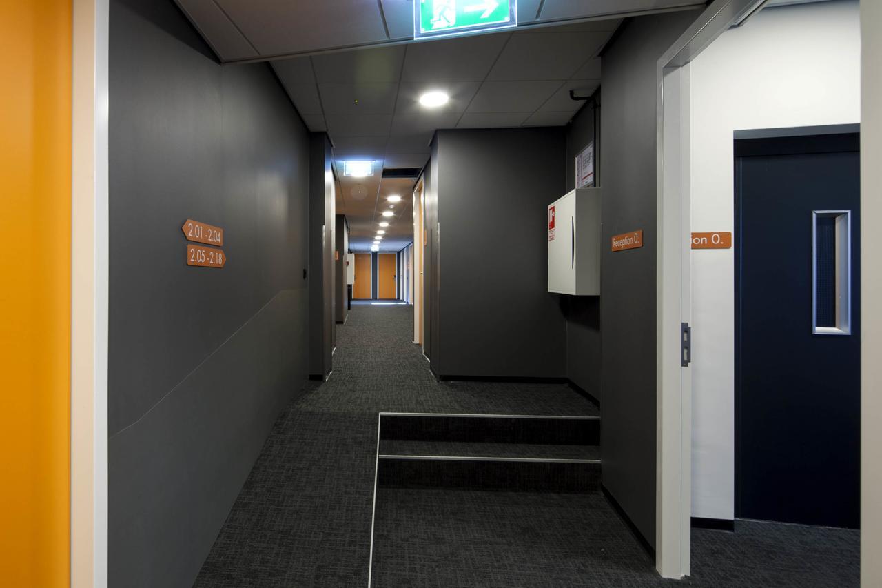 Easyhotel Maastricht City Centre Экстерьер фото