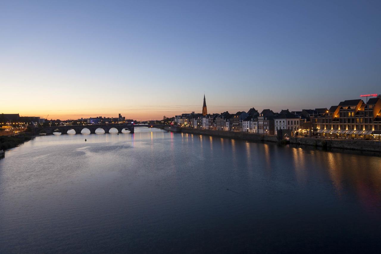 Easyhotel Maastricht City Centre Экстерьер фото